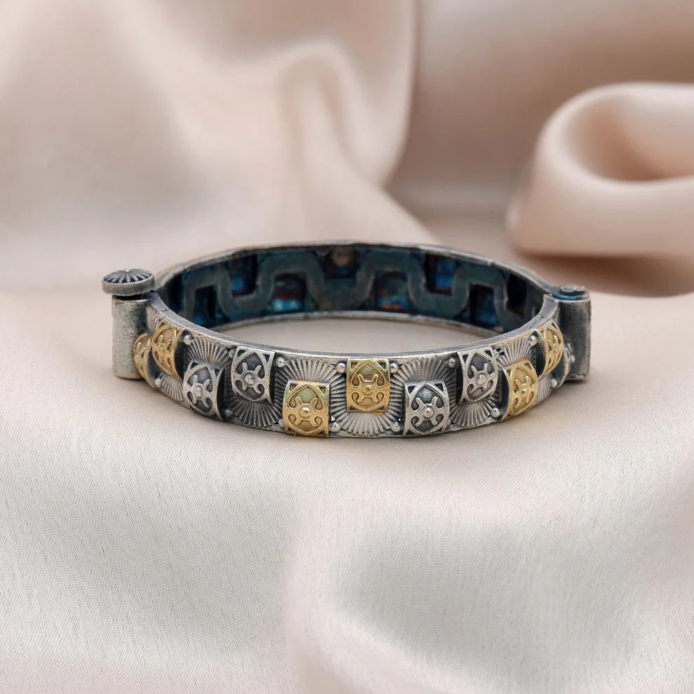 Classic Gold & Silver Color Two Tone Oxidised Openable Bracelet With Antique Inspired Elegant DesignClassic Gold & Silver Color Two Tone Oxidised Openable Bracelet With Antique Inspired Elegant Design