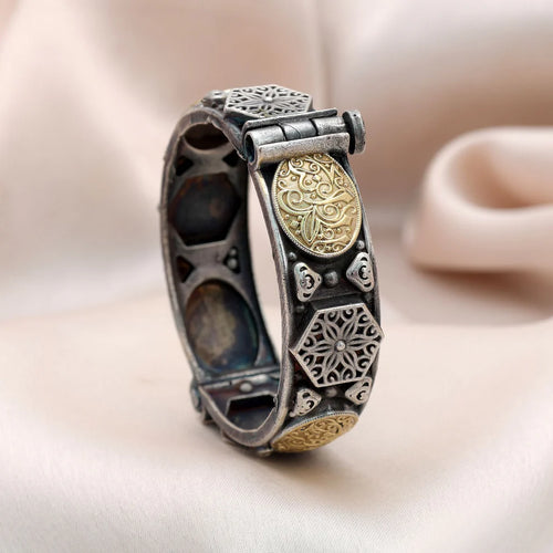 Designer Gold & Silver Color Two Tone Oxidised Openable Bracelet With Elegant Ethnic Finish Style