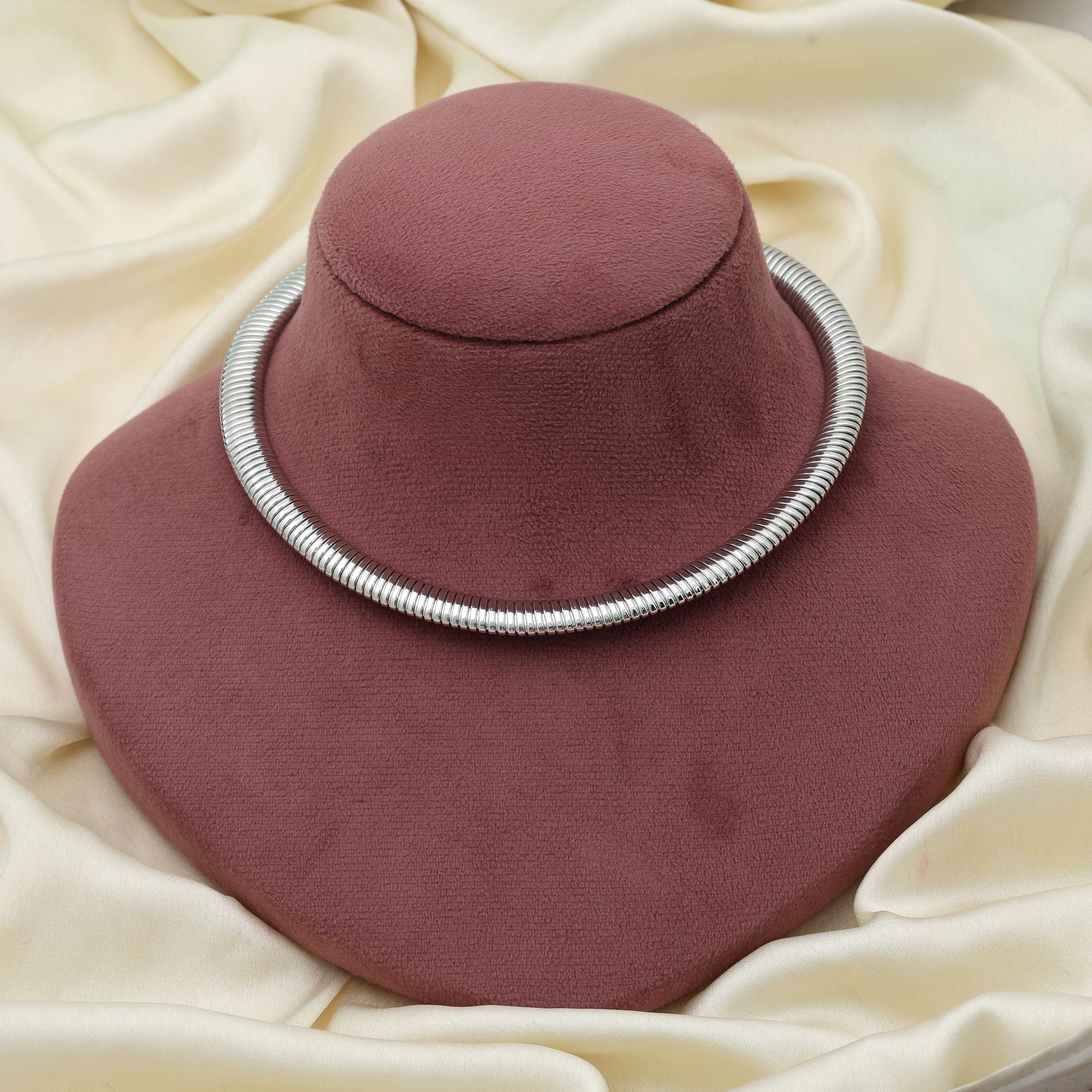 Silver Color Anti Tarnish Hansli Necklace Modern Minimal Traditional Collar Style Jewelry