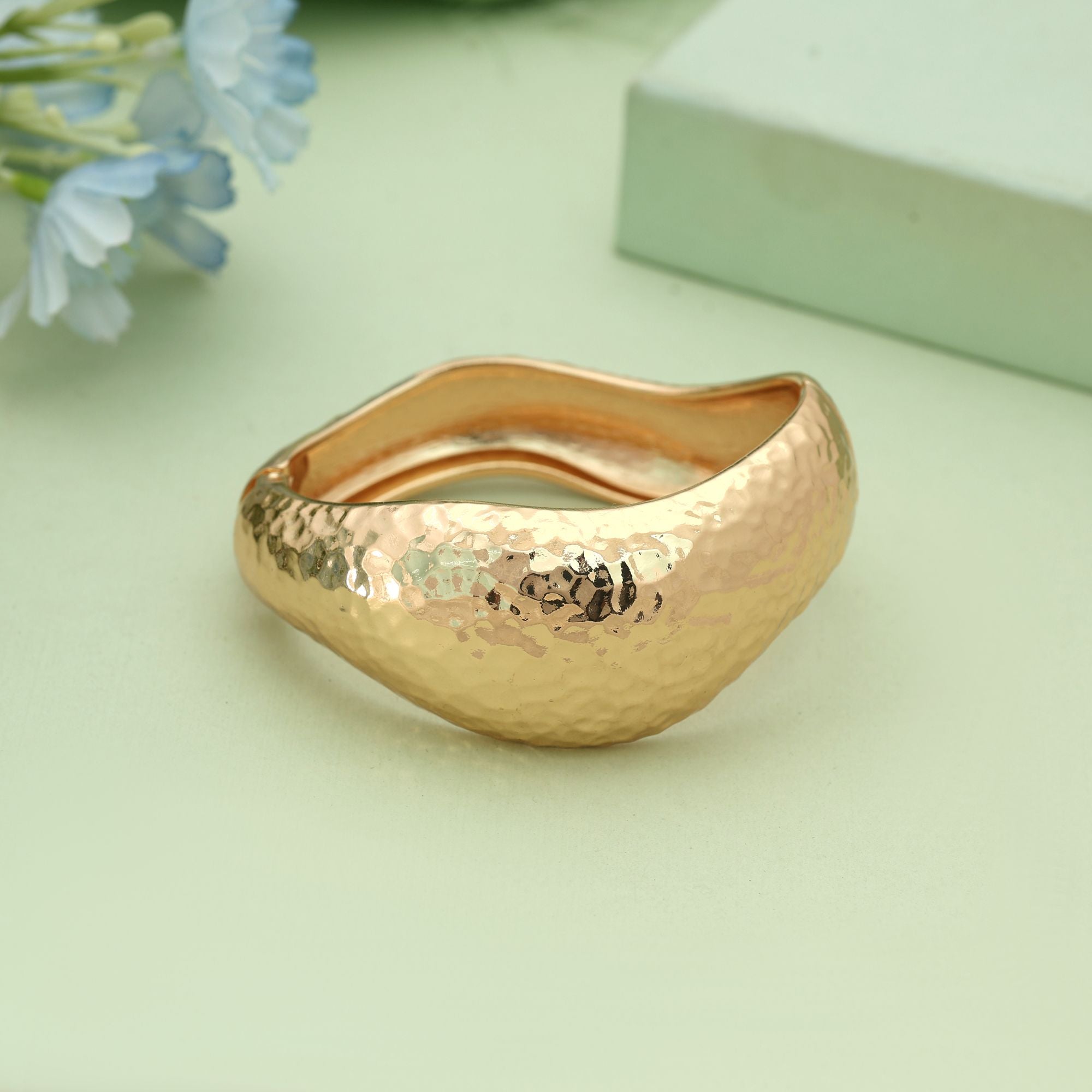 Gold Color Openable Anti Tarnish Bracelet With Stylish Elegant Everyday Wear Design - Gold