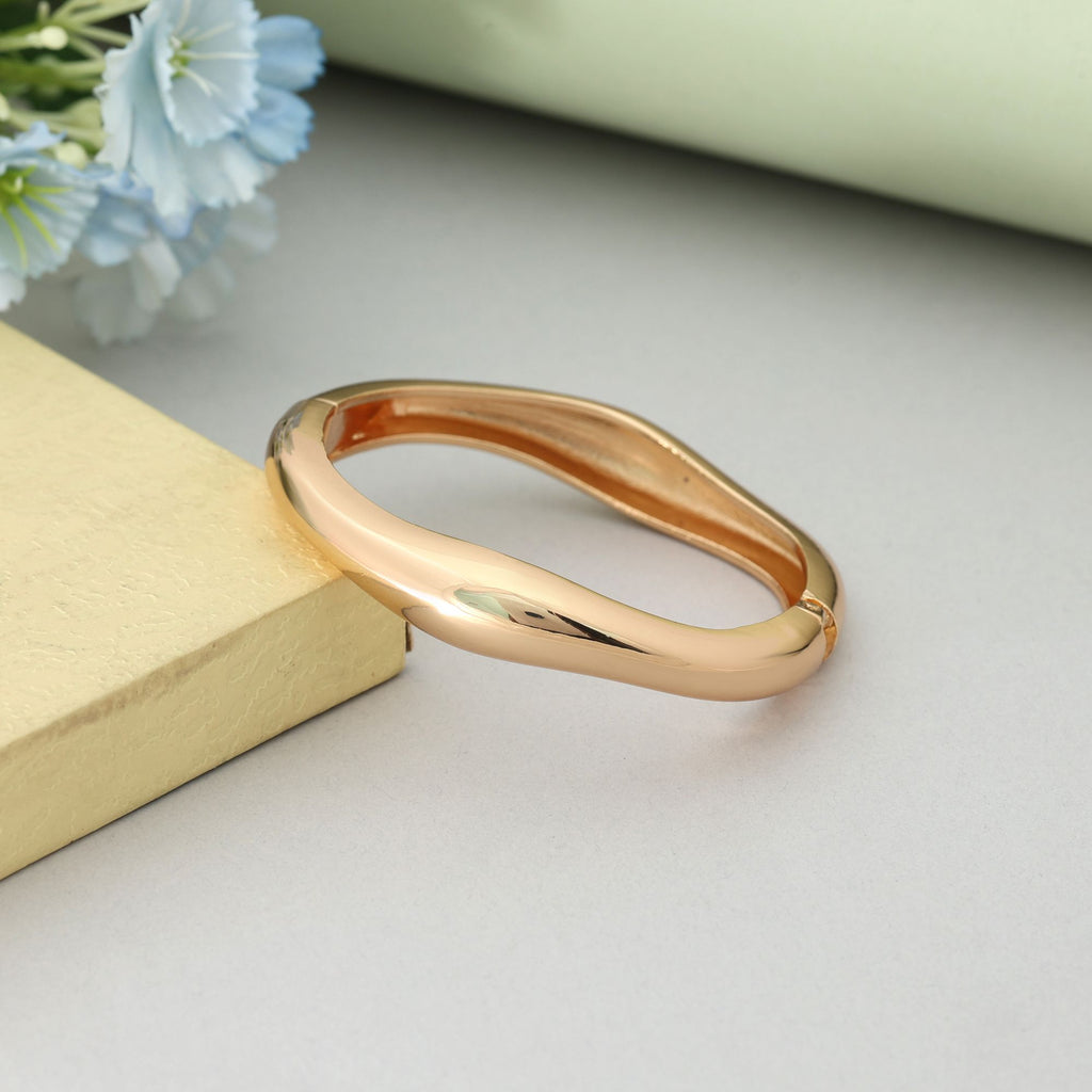 Gold Color Openable Anti Tarnish Bracelet With Elegant Contemporary Daily Wear Style - Gold
