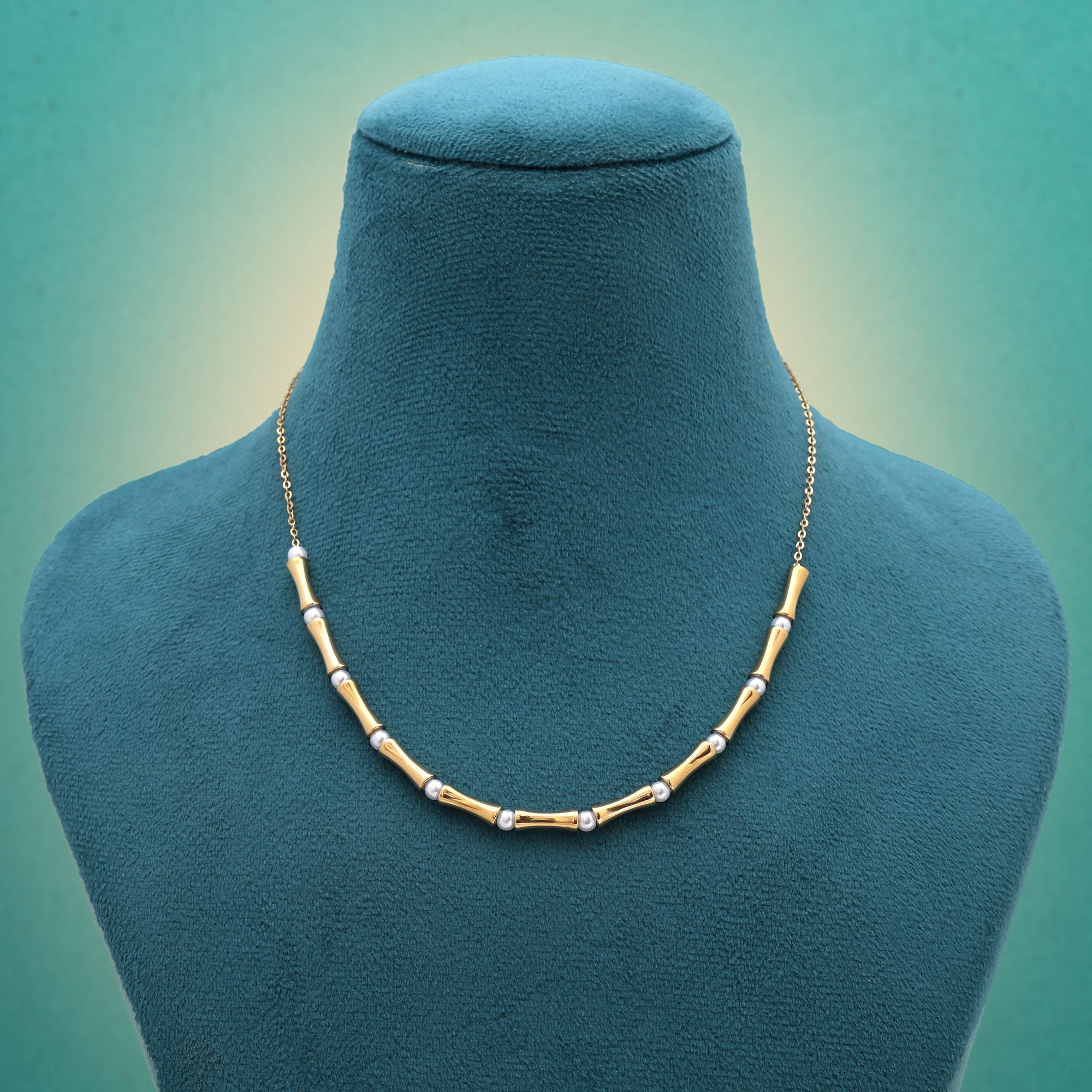 Gold Color Stainless Steel Anti Tarnish Necklace Perfect For Casual And Party Styling - Gold