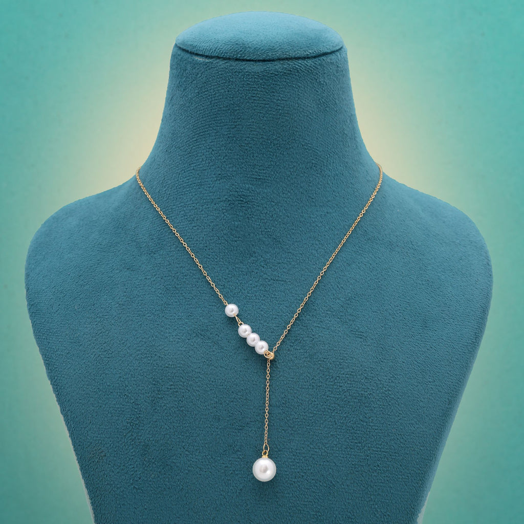 White Color Stainless Steel Anti Tarnish Necklace With Polished Look For Everyday Wear