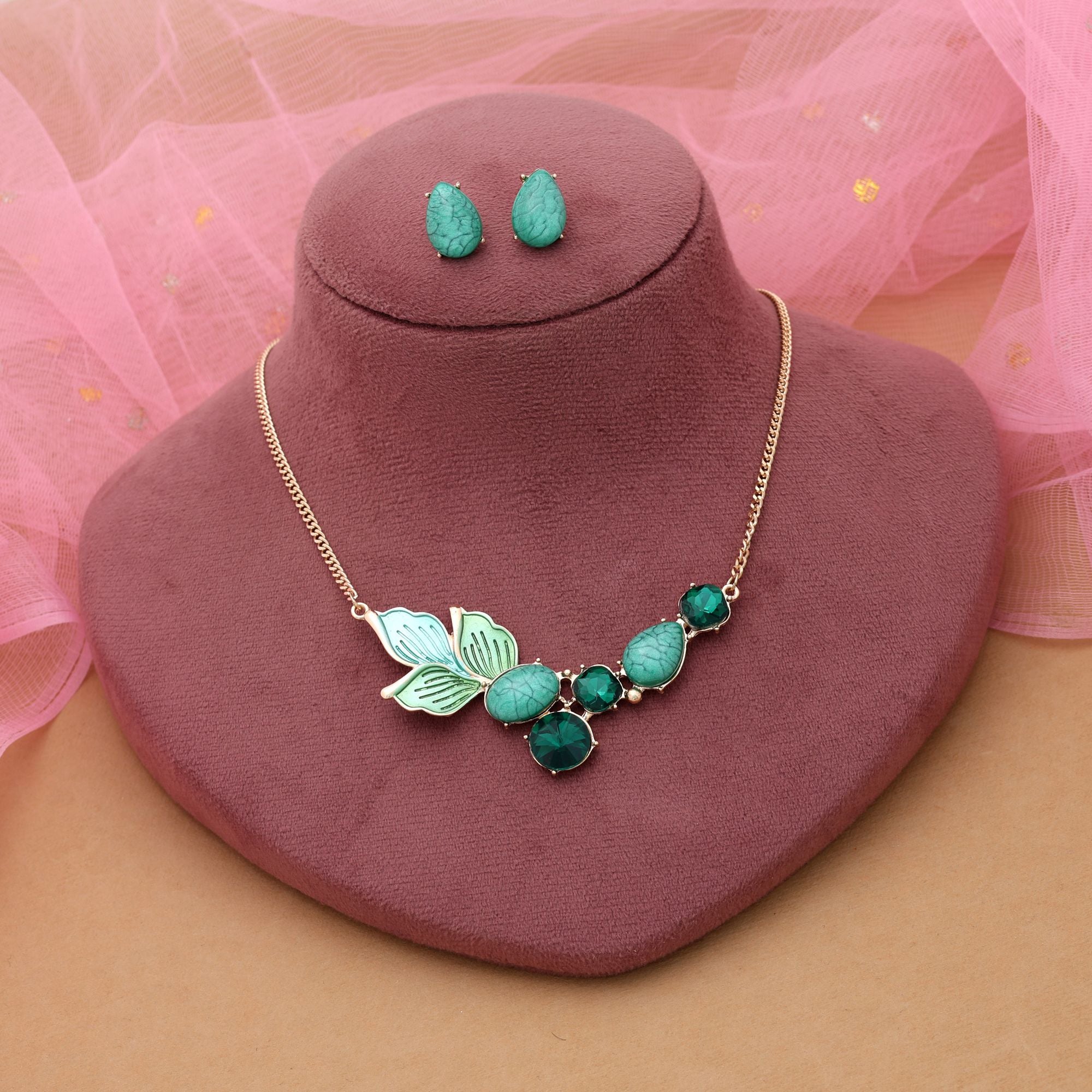 Green Color Anti Tarnish Necklace Set With Elegant Everyday Wear Jewelry Styling - Green
