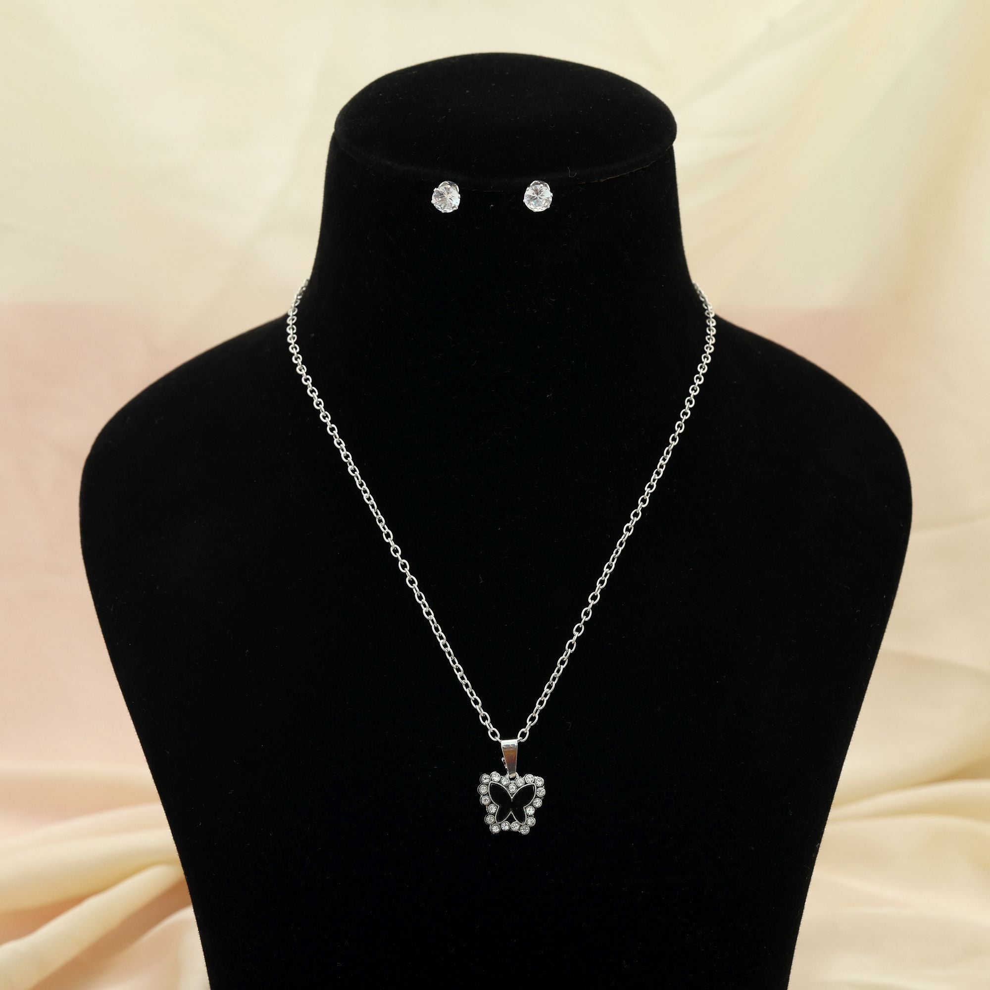 Black Color Anti Tarnish Necklace Set Elegant Minimal Daily Wear Jewelry