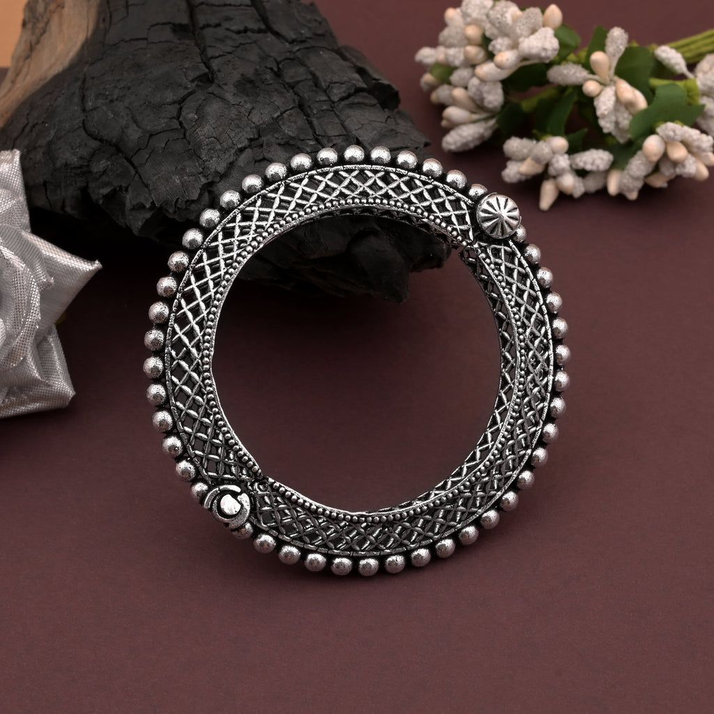 Antique Look Silver Color Oxidised Openable Bracelet With Bold Design - Silver