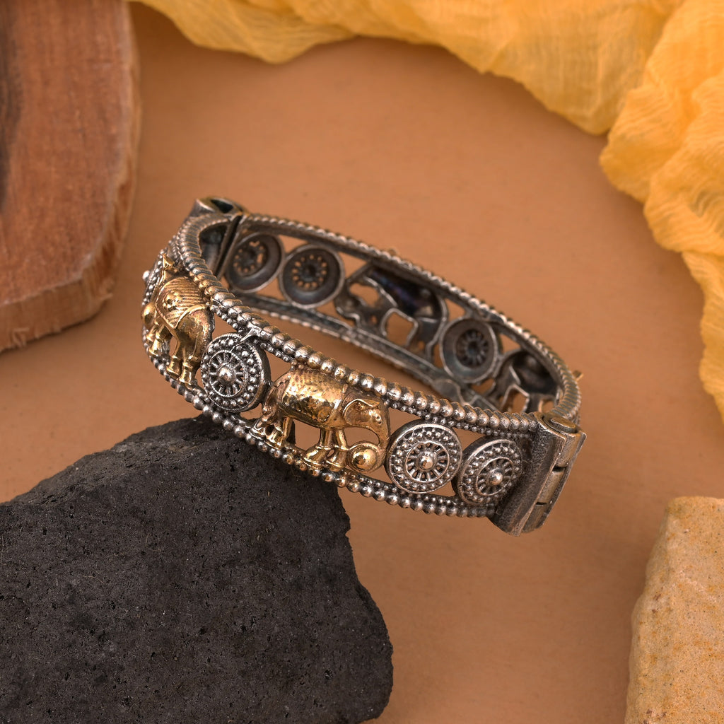 Classic Gold & Silver Color Two Tone Oxidised Openable Bracelet With Artistic Touch - Gold & Silver