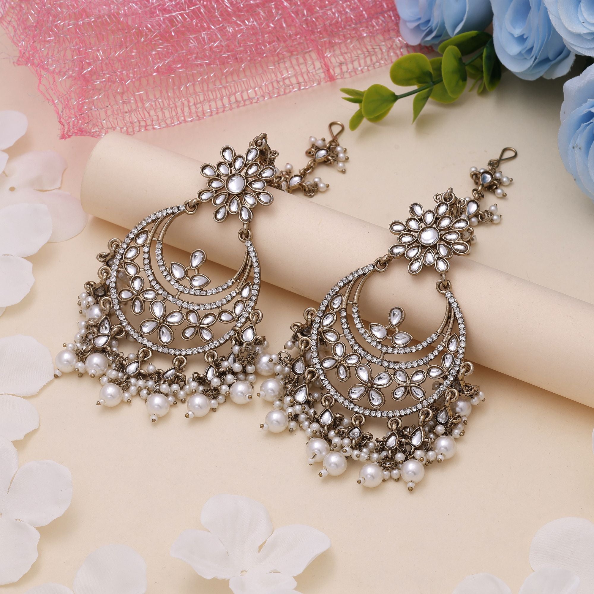 White Color Kundan Earrings With Graceful Kundan Earrings Tikka Set Styling - White
