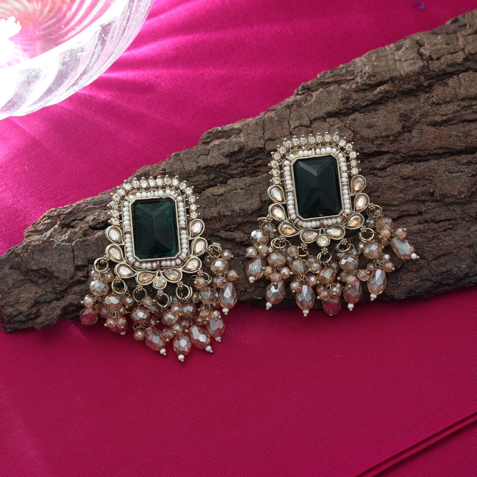 Gorgeous Kundan Earrings For Wedding Party Looks