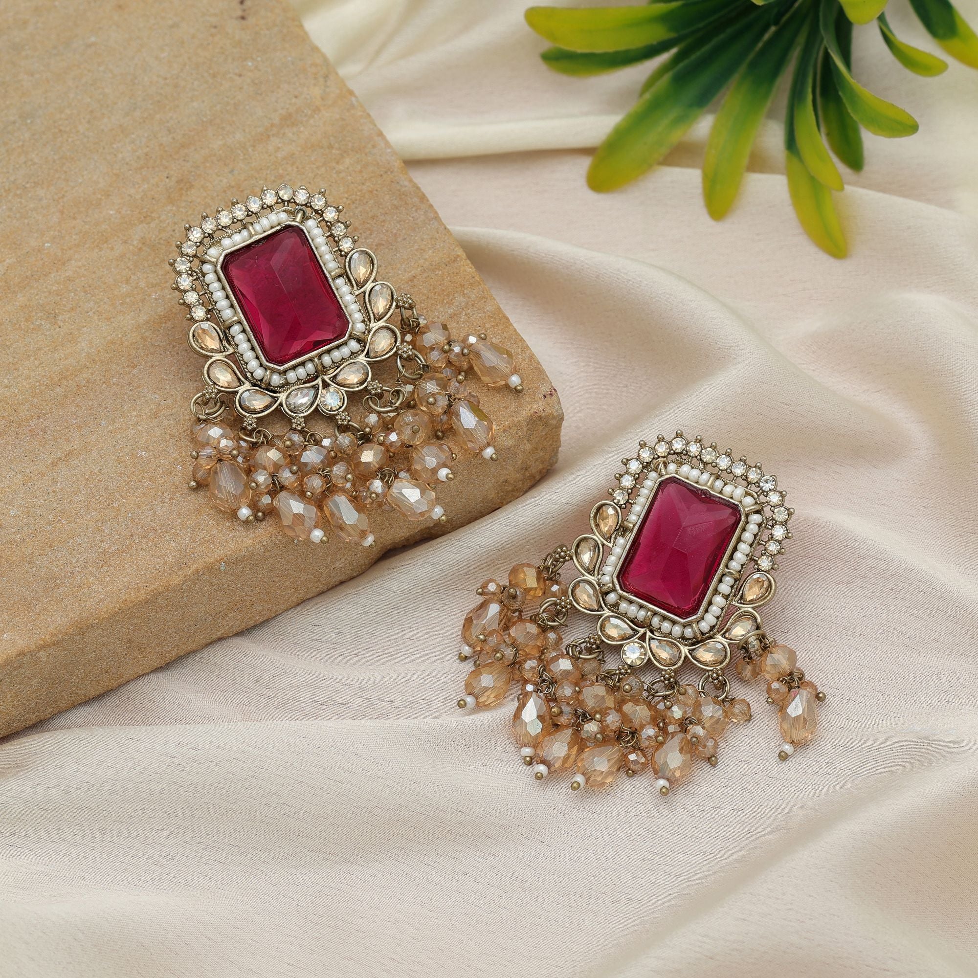 Gorgeous Kundan Earrings For Wedding Party Looks