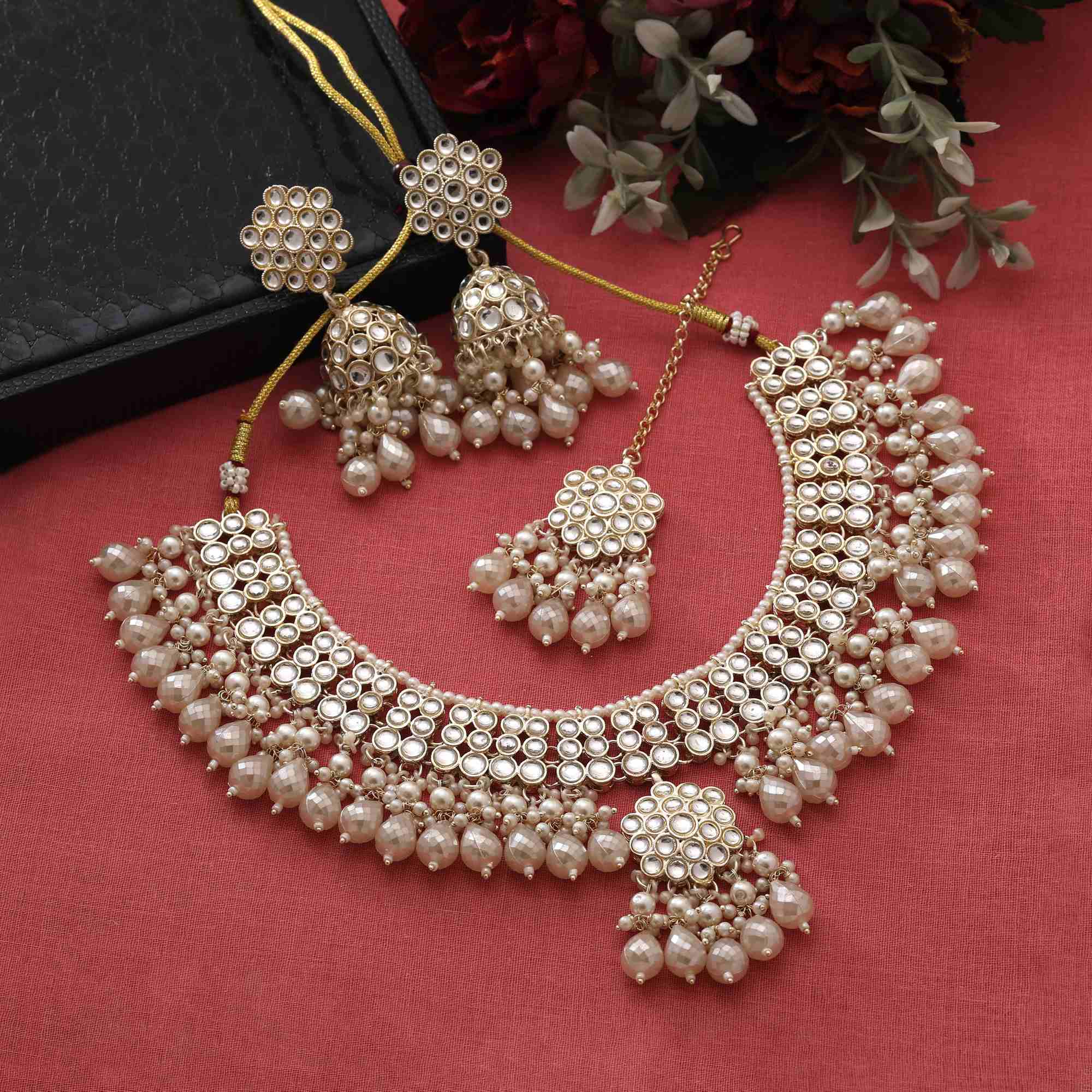 Elegant White Color Kundan Necklace Set With Traditional Ethnic Bridal Design - White