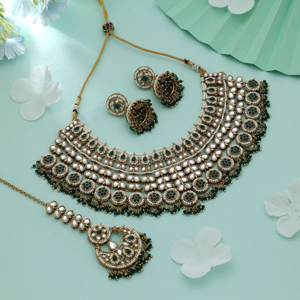 Green Color Kundan Necklace Set With Elegant Festive Ethnic Traditional Design - Green