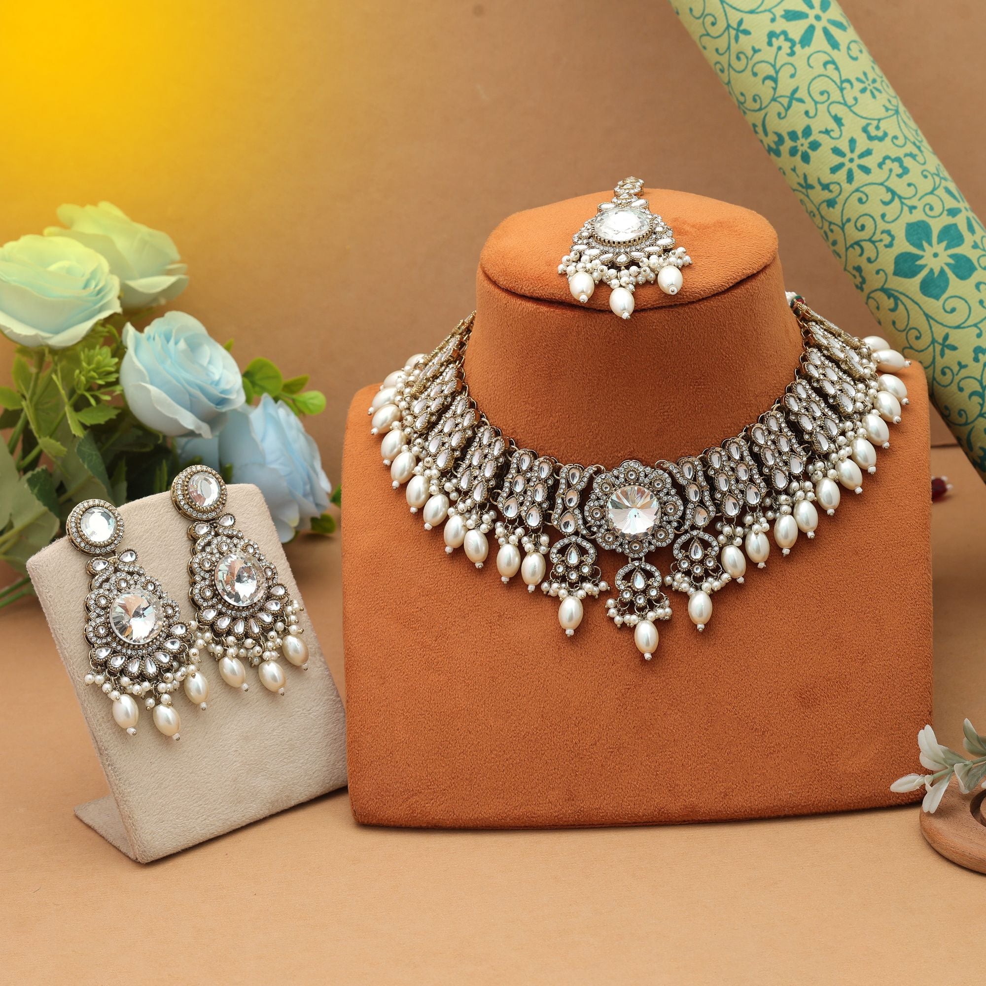 Classic Bridal Kundan Necklace Set Elegant Occasion Wear Collection