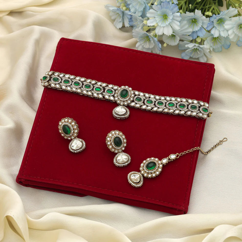 Beautiful White Color Choker Kundan Necklace Set With Luxurious Bridal Ethnic Look