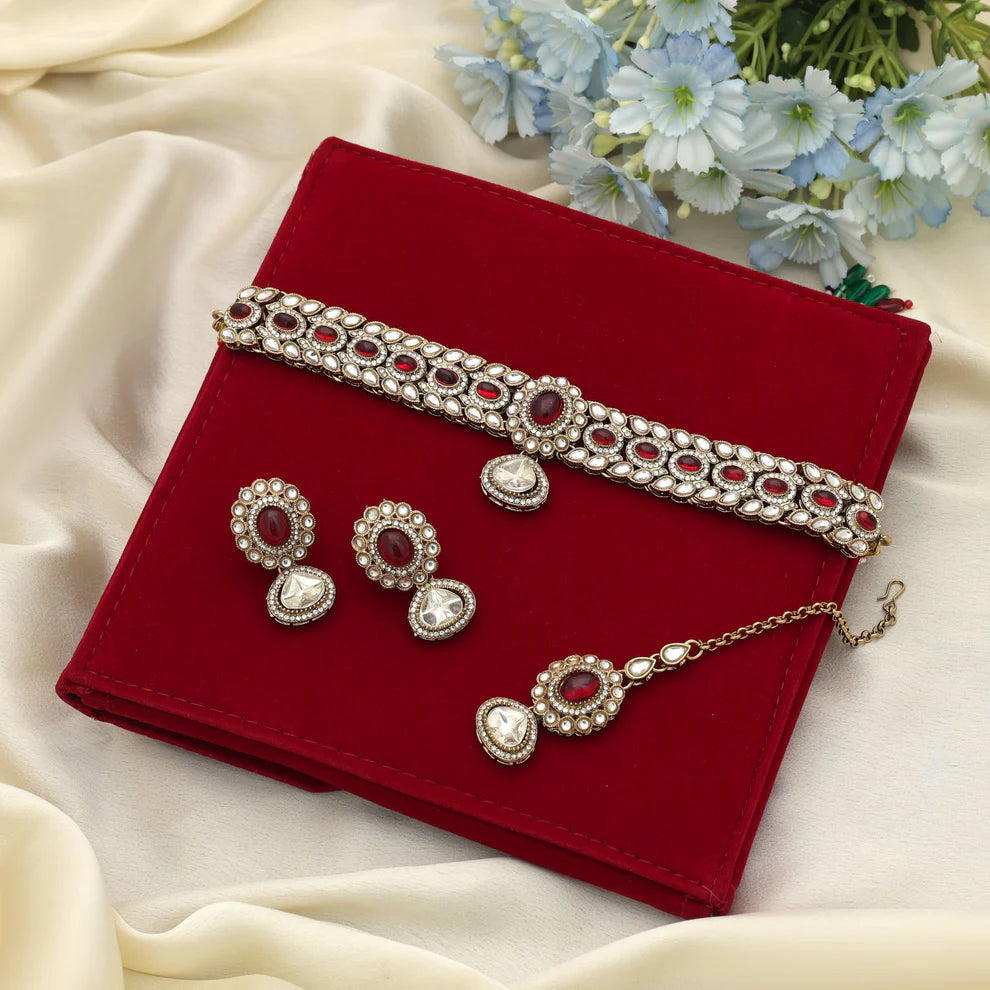 Beautiful White Color Choker Kundan Necklace Set With Luxurious Bridal Ethnic Look