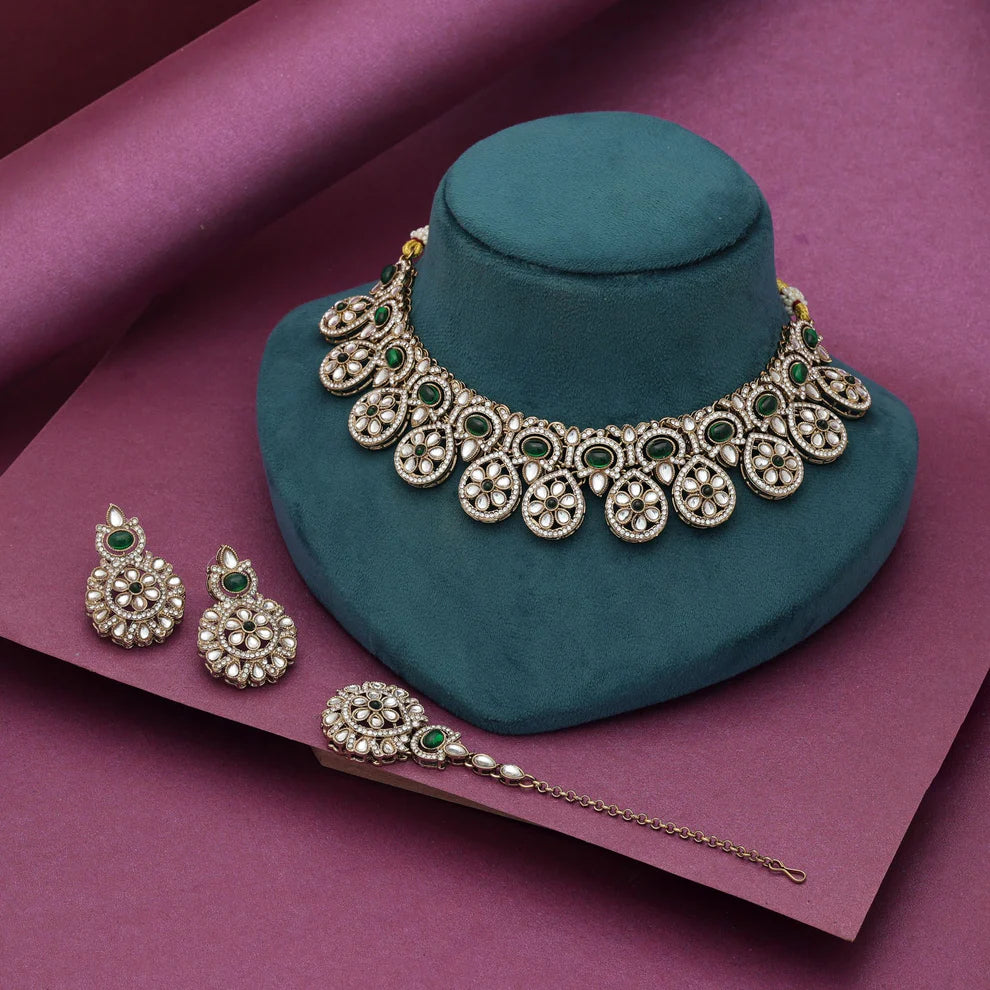 Classic Kundan Necklace Set Designed For Traditional Festive Occasions Wear