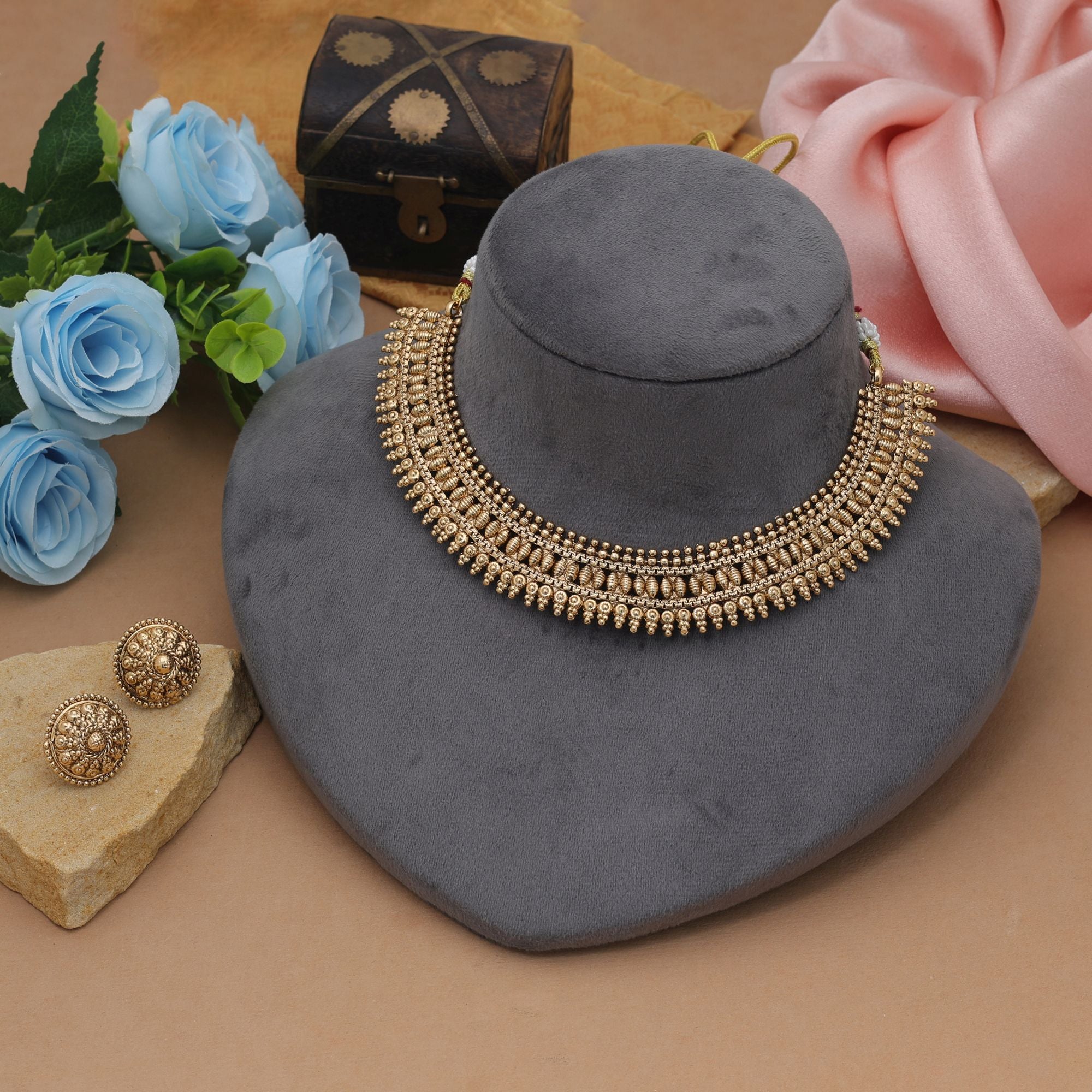 Classic Gold Color Matte Gold Necklace Set Elegant Daily Collection