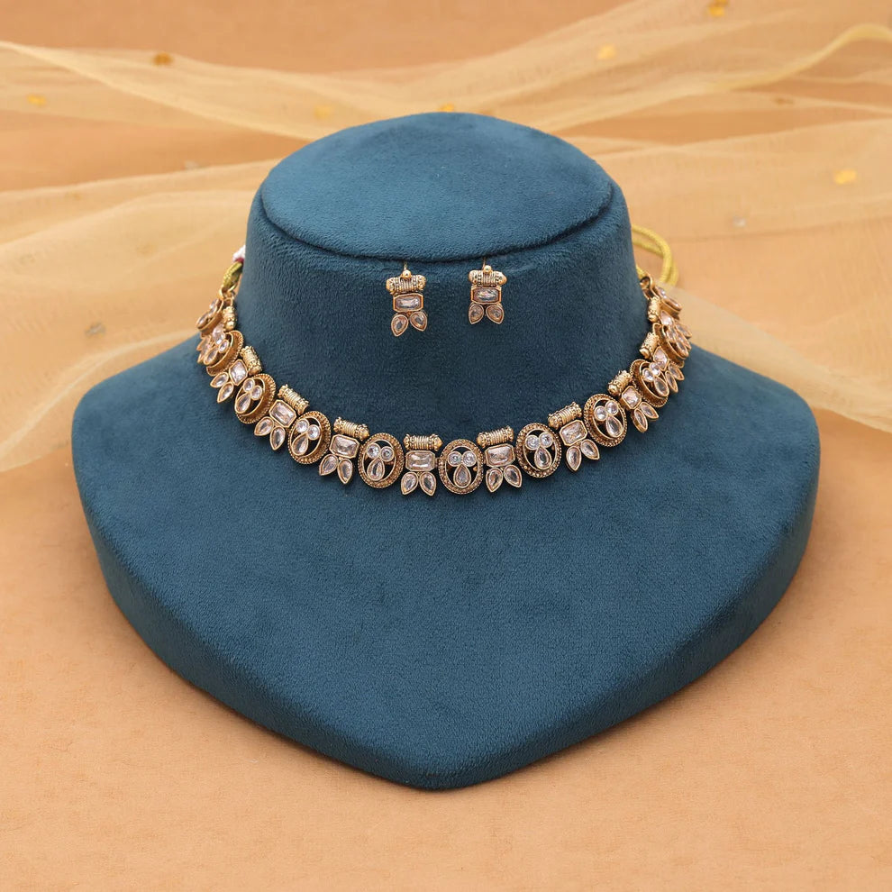 Kundan Necklace Set with Designer Craftsmanship